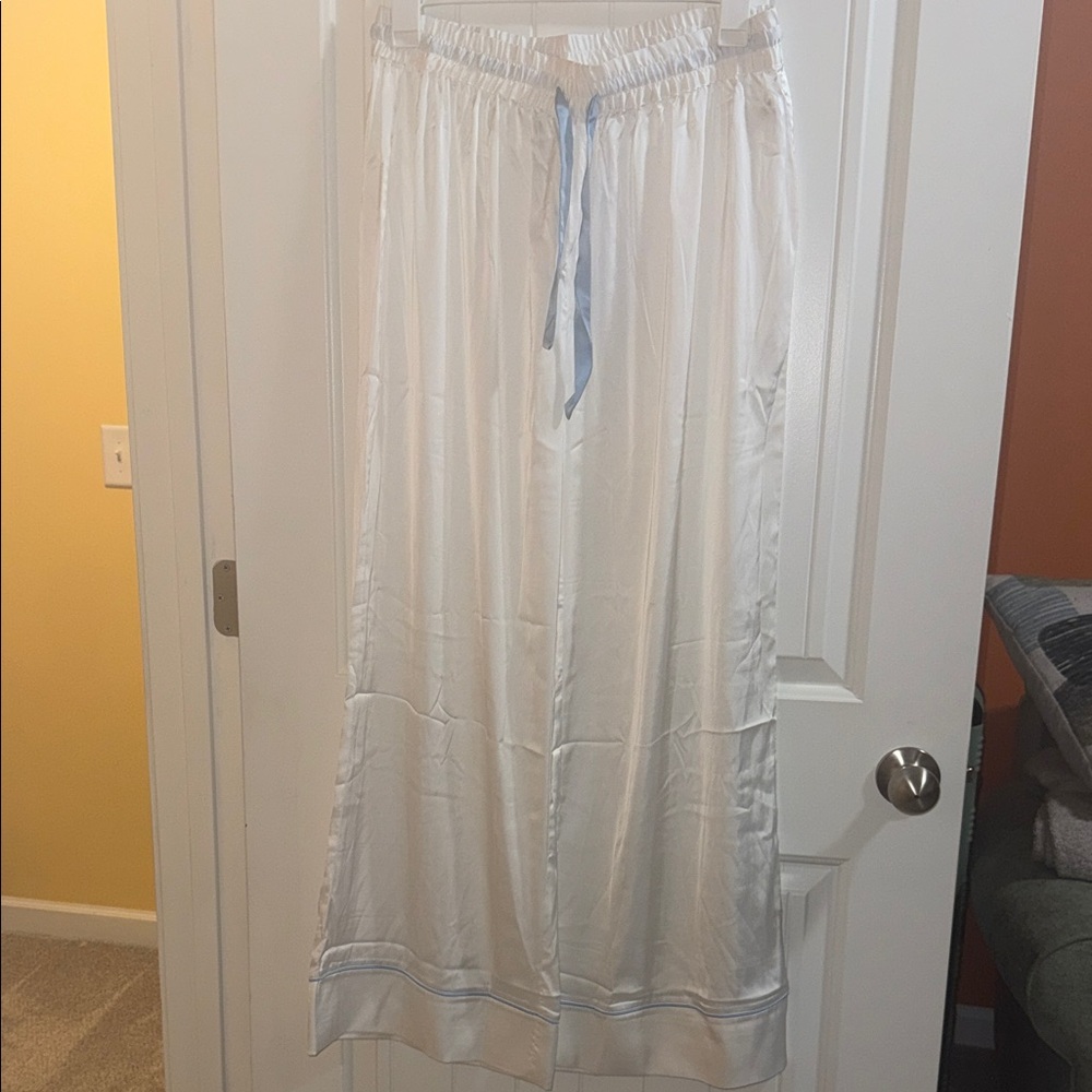 White Bride Crop Silk Pajamas - Picture 5 of 5